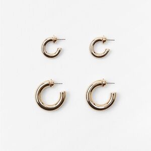 NWT. Zara Golden Pack of Two Open Hoop Earrings.
